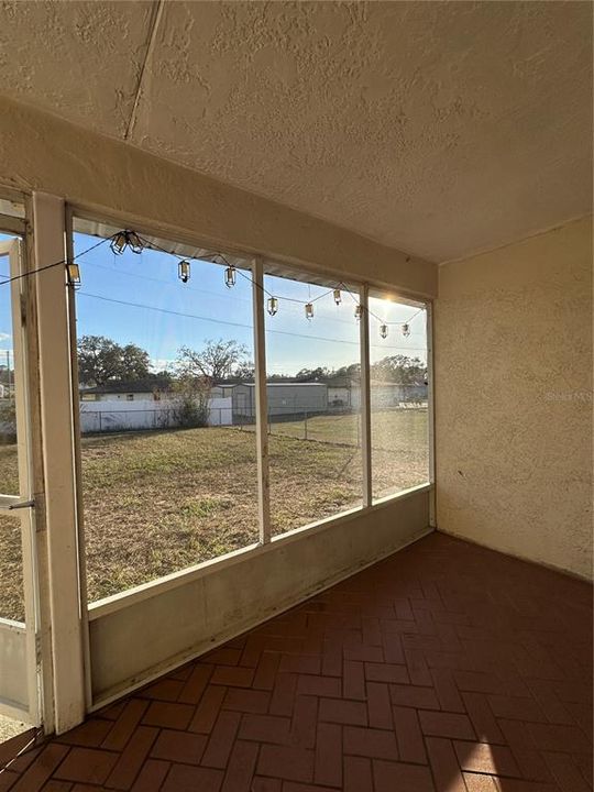 For Sale: $425,000 (5 beds, 4 baths, 2853 Square Feet)