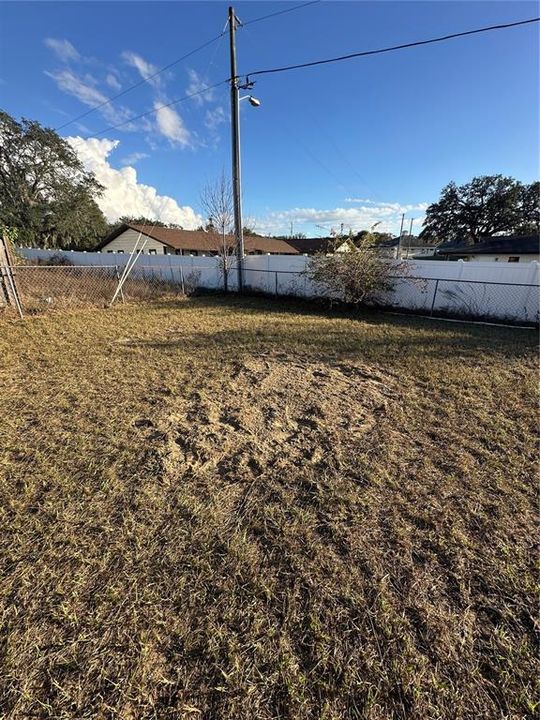 For Sale: $425,000 (5 beds, 4 baths, 2853 Square Feet)