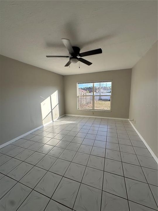 For Sale: $425,000 (5 beds, 4 baths, 2853 Square Feet)