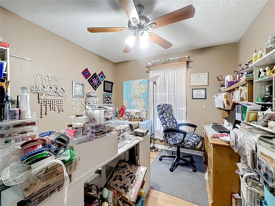 На продажу: $385,000 (4 спален, 2 ванн, 1605 Квадратных фут)