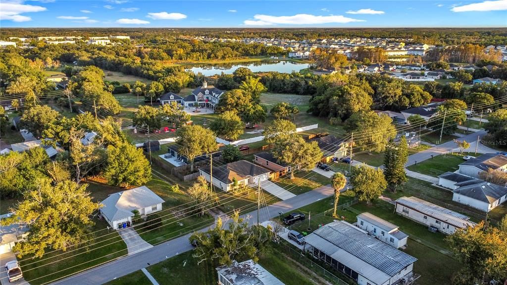 На продажу: $385,000 (4 спален, 2 ванн, 1605 Квадратных фут)