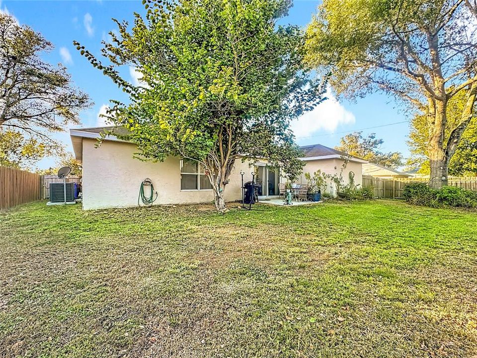 На продажу: $385,000 (4 спален, 2 ванн, 1605 Квадратных фут)