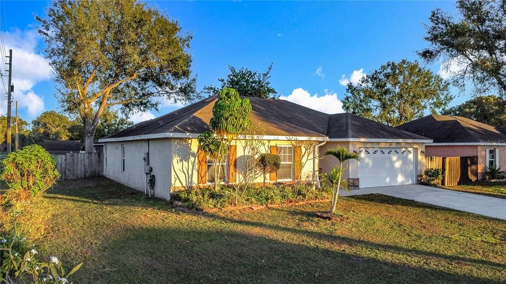 На продажу: $385,000 (4 спален, 2 ванн, 1605 Квадратных фут)