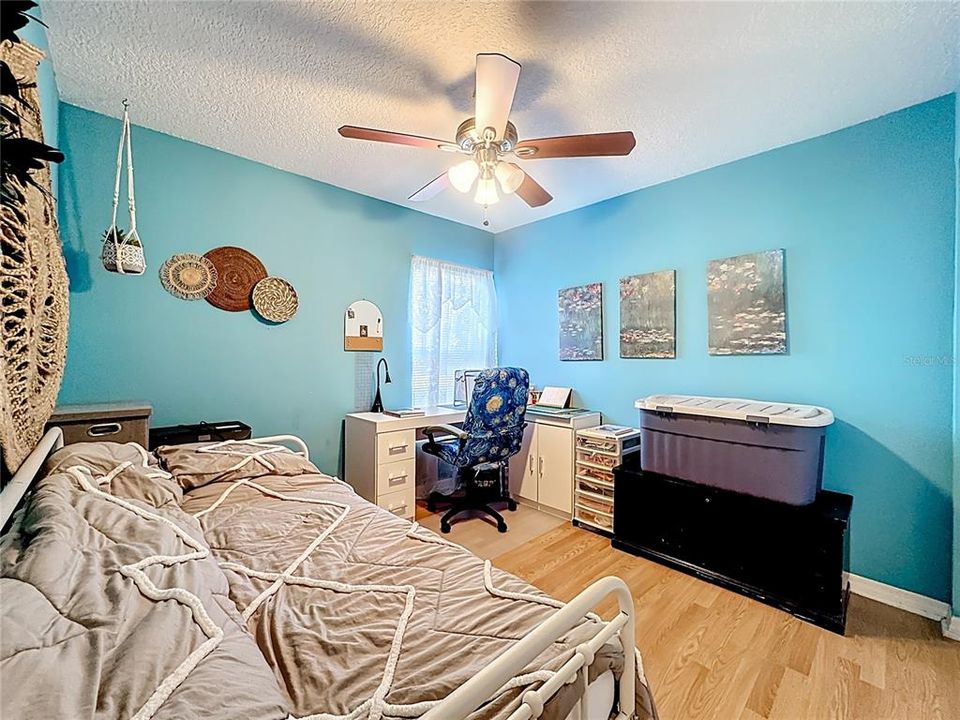 На продажу: $385,000 (4 спален, 2 ванн, 1605 Квадратных фут)