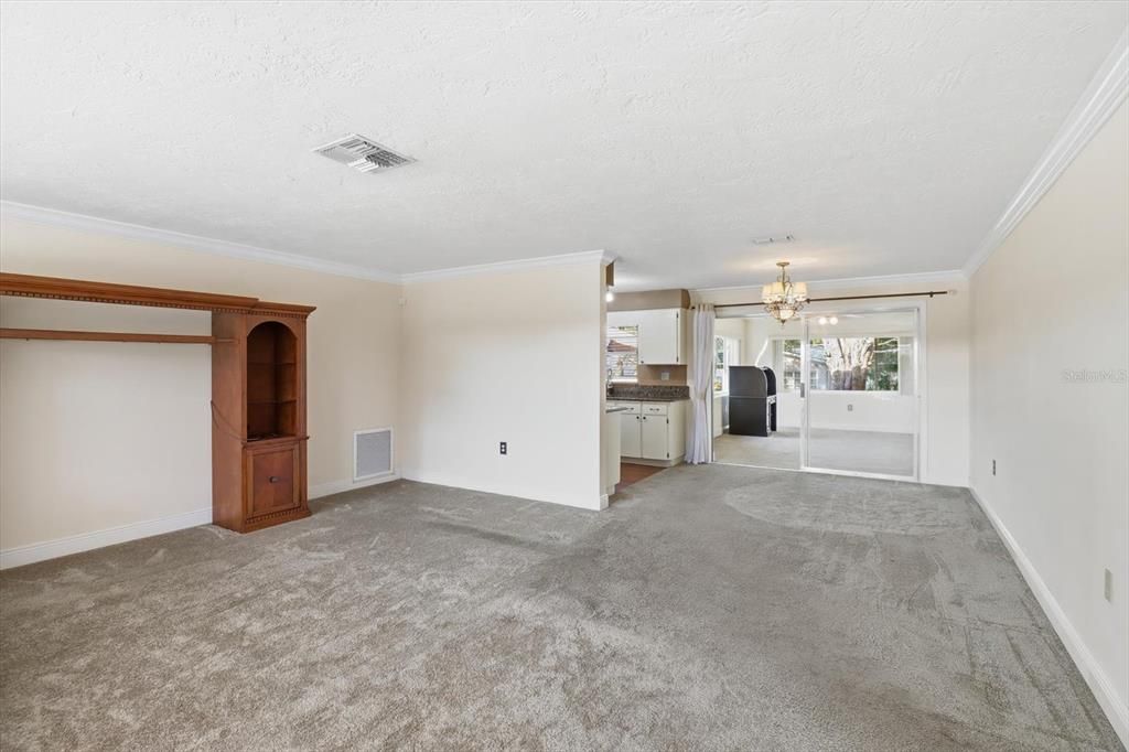 For Sale: $230,000 (2 beds, 2 baths, 1526 Square Feet)