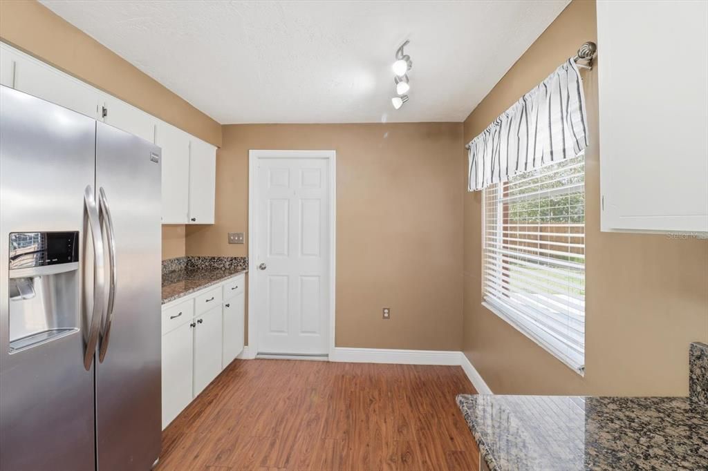 For Sale: $230,000 (2 beds, 2 baths, 1526 Square Feet)