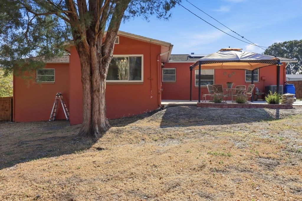 For Sale: $230,000 (2 beds, 2 baths, 1526 Square Feet)