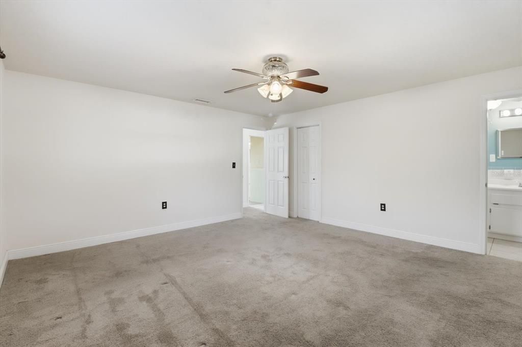 For Sale: $230,000 (2 beds, 2 baths, 1526 Square Feet)