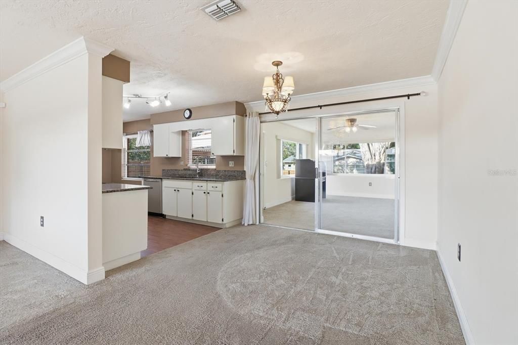 For Sale: $230,000 (2 beds, 2 baths, 1526 Square Feet)