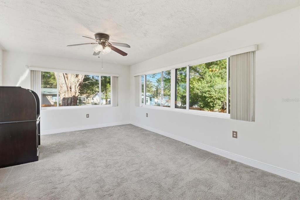 For Sale: $230,000 (2 beds, 2 baths, 1526 Square Feet)