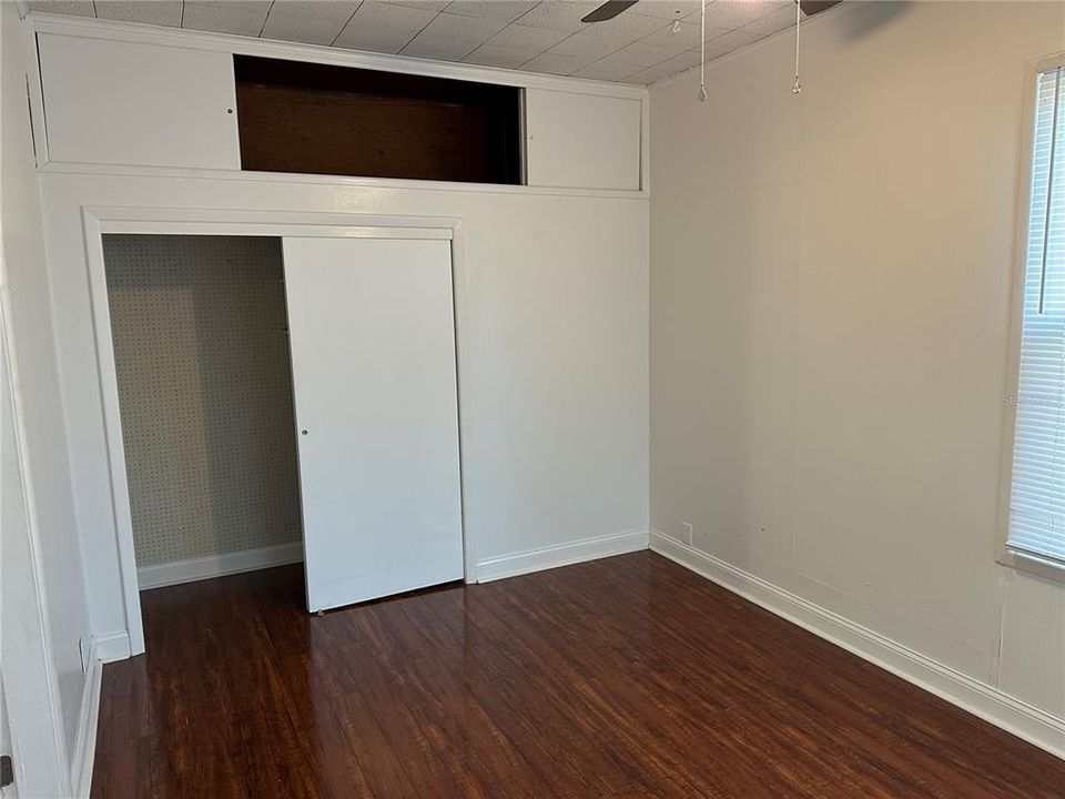 For Rent: $2,775 (2 beds, 1 baths, 1116 Square Feet)