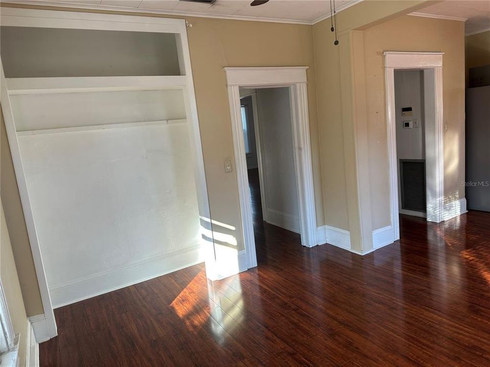 For Rent: $2,775 (2 beds, 1 baths, 1116 Square Feet)