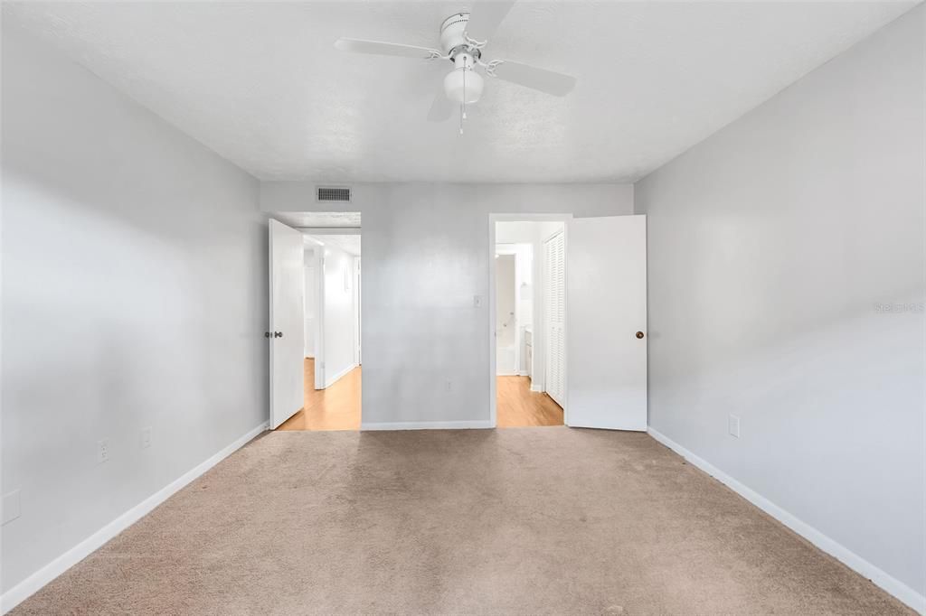 For Rent: $1,650 (2 beds, 1 baths, 1000 Square Feet)