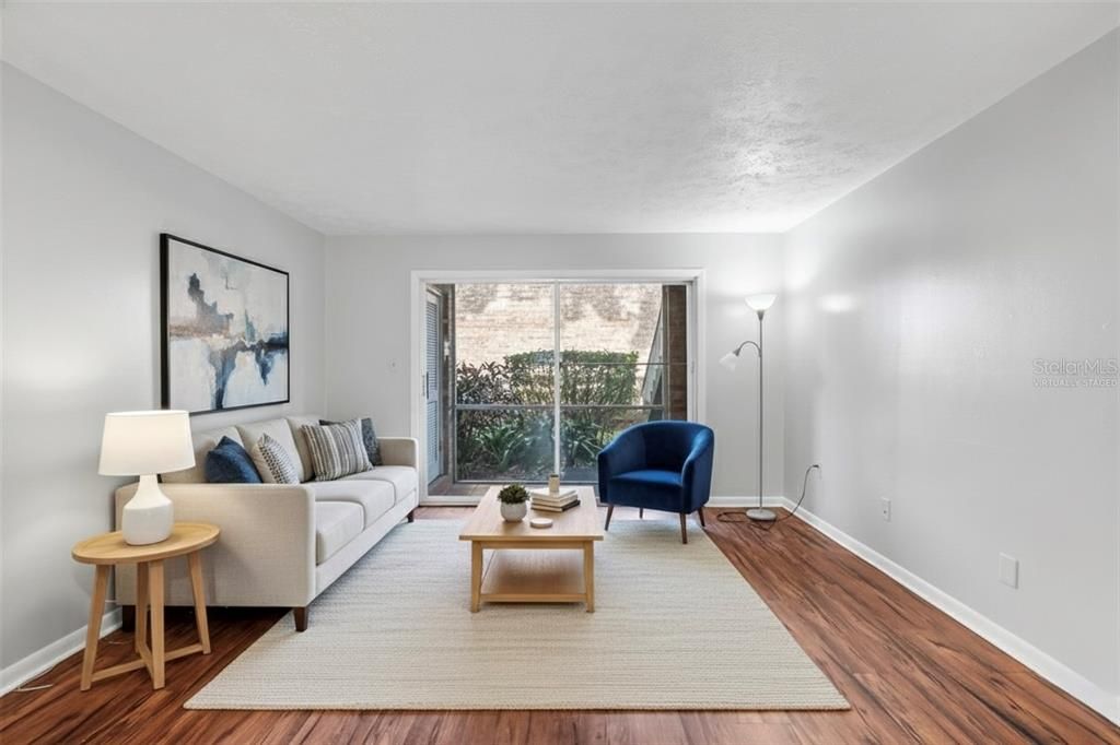 For Rent: $1,650 (2 beds, 1 baths, 1000 Square Feet)