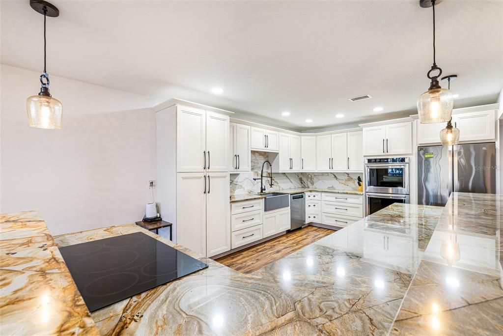 En Venta: $445,000 (3 camas, 2 baños, 2069 Pies cuadrados)