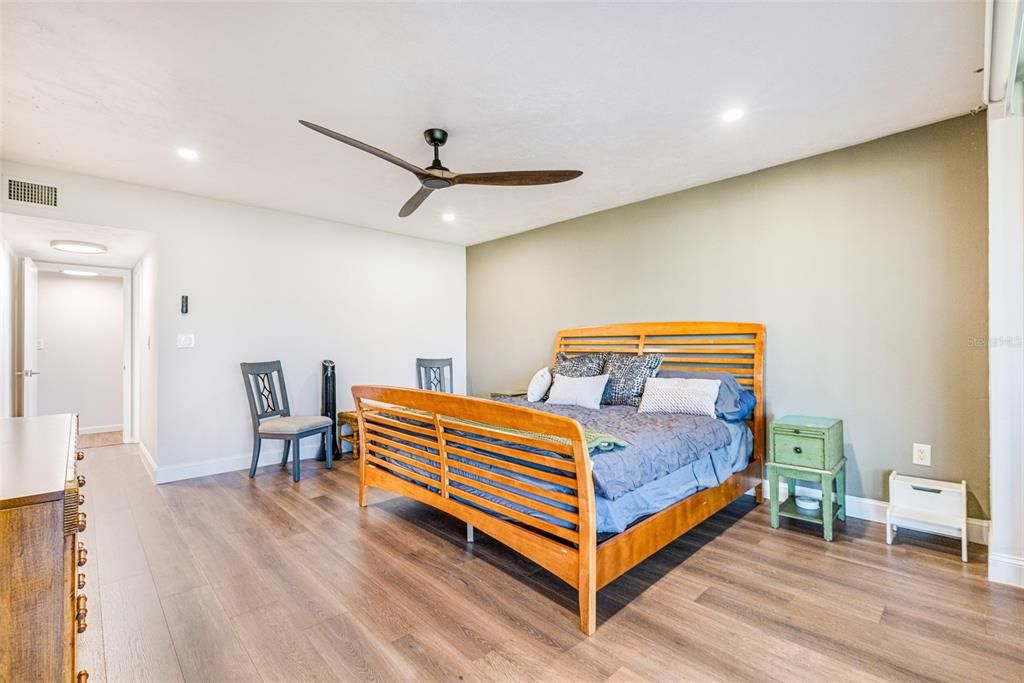 En Venta: $445,000 (3 camas, 2 baños, 2069 Pies cuadrados)