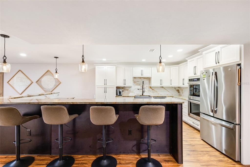 En Venta: $445,000 (3 camas, 2 baños, 2069 Pies cuadrados)