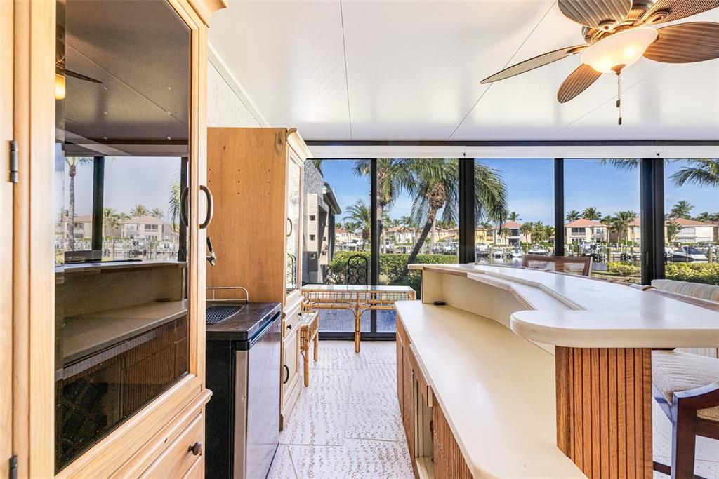 En Venta: $445,000 (3 camas, 2 baños, 2069 Pies cuadrados)