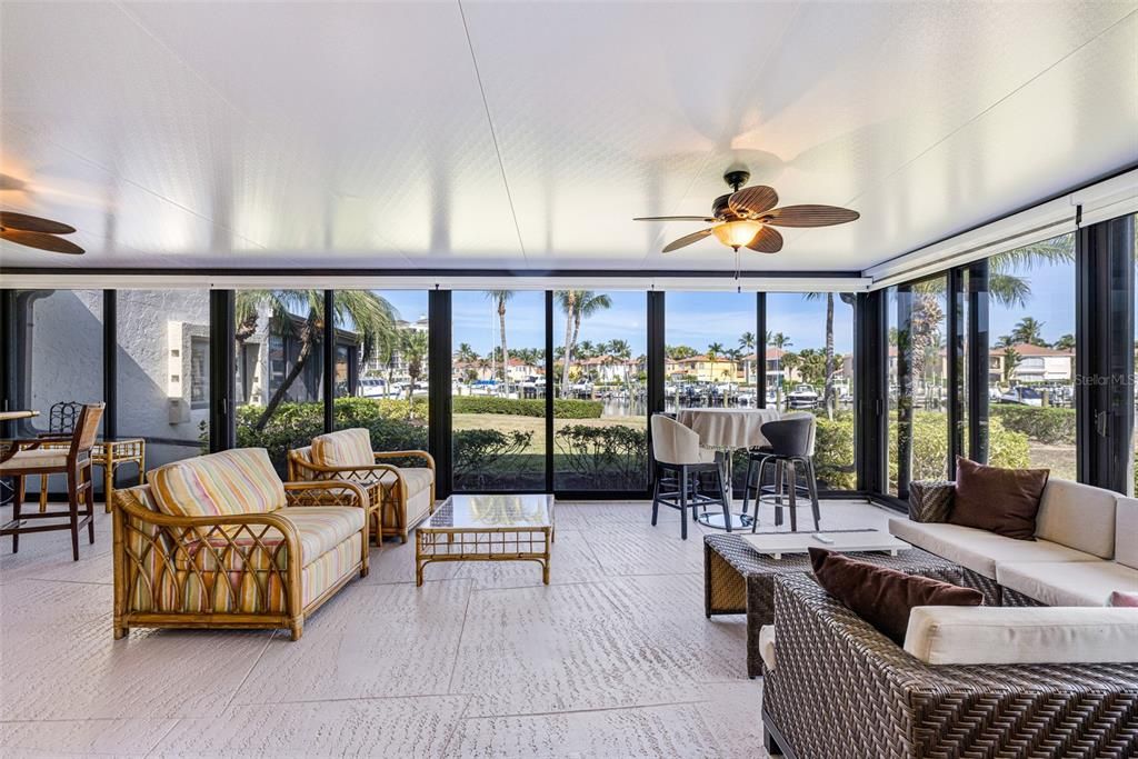 En Venta: $445,000 (3 camas, 2 baños, 2069 Pies cuadrados)