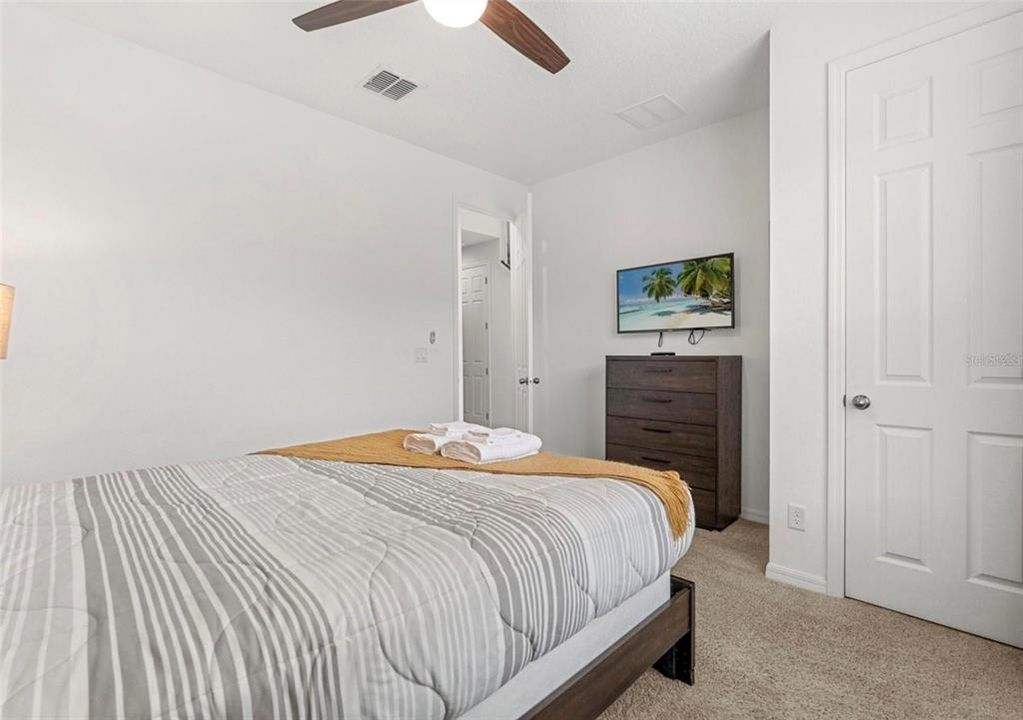 待售: $499,900 (4 贝兹, 4 浴室, 2090 平方英尺)