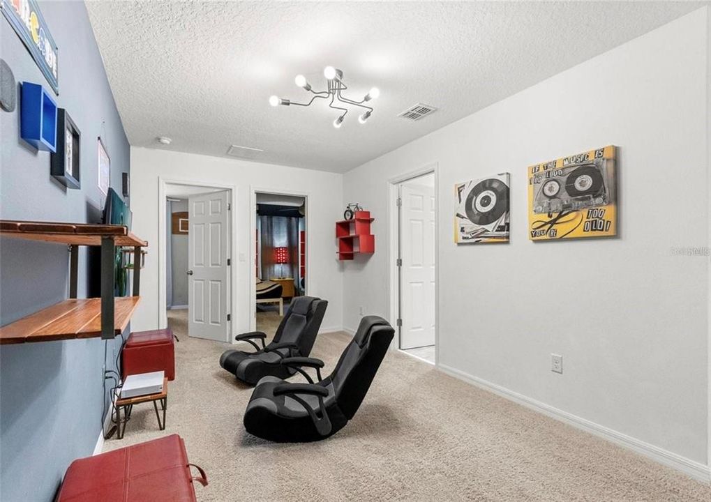 待售: $499,900 (4 贝兹, 4 浴室, 2090 平方英尺)