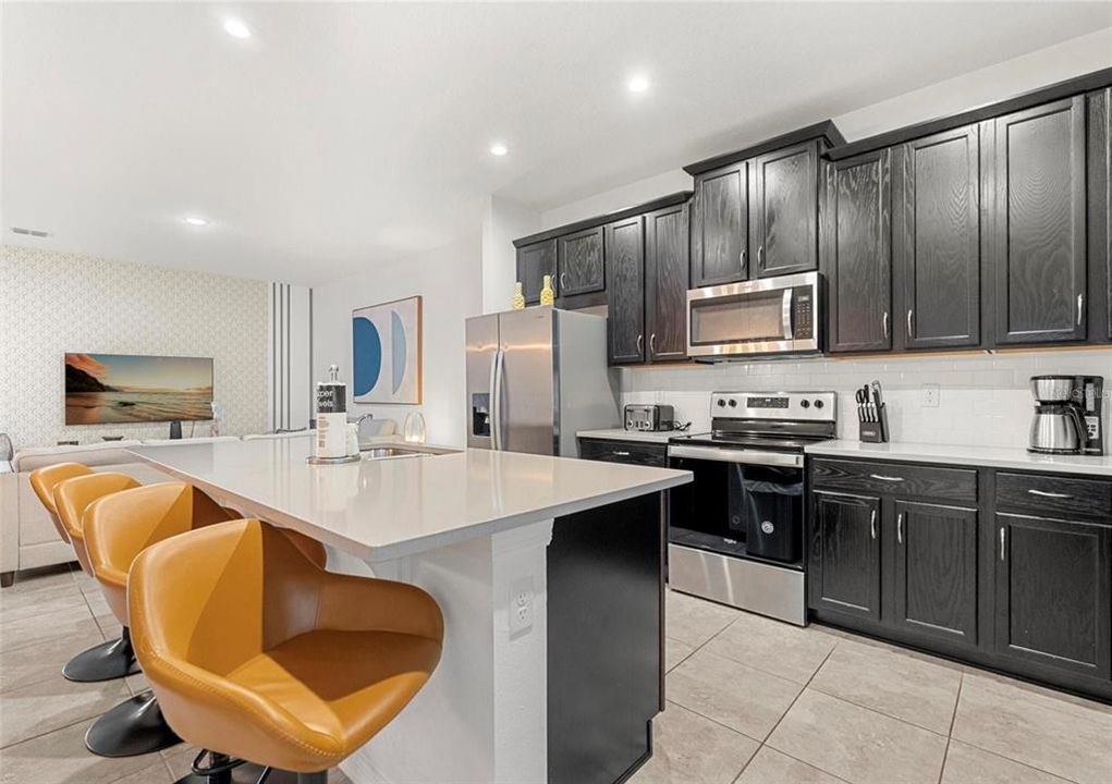 待售: $499,900 (4 贝兹, 4 浴室, 2090 平方英尺)