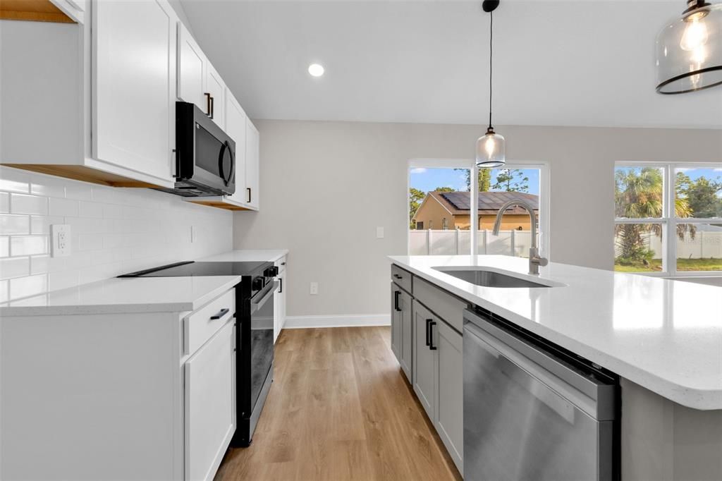 For Rent: $1,950 (3 beds, 2 baths, 1620 Square Feet)