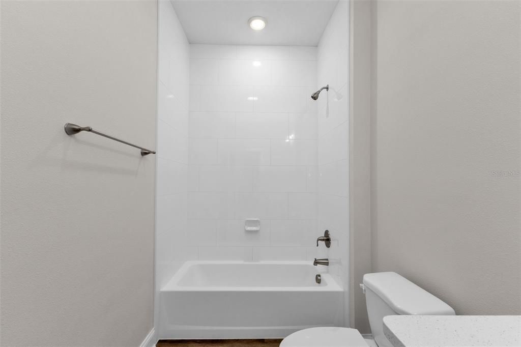 For Rent: $1,950 (3 beds, 2 baths, 1620 Square Feet)