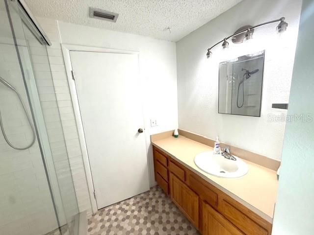 En Venta: $565,000 (3 camas, 2 baños, 1554 Pies cuadrados)