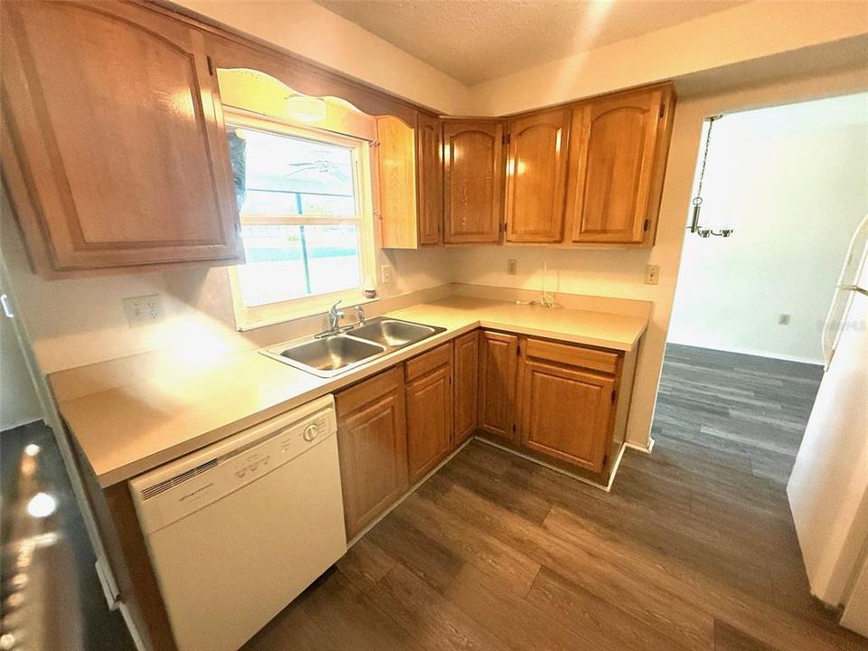 En Venta: $565,000 (3 camas, 2 baños, 1554 Pies cuadrados)