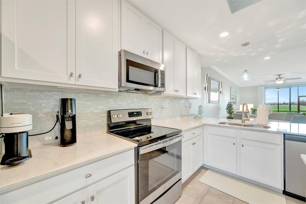 待售: $419,000 (2 贝兹, 2 浴室, 1329 平方英尺)