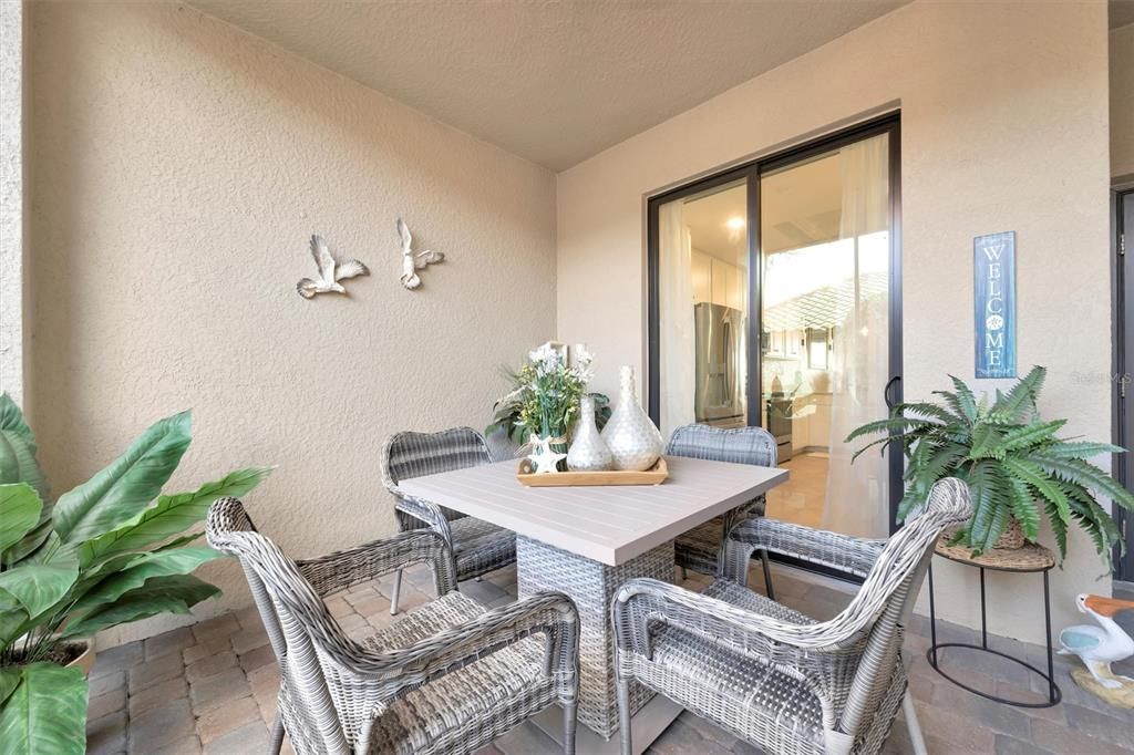 待售: $419,000 (2 贝兹, 2 浴室, 1329 平方英尺)