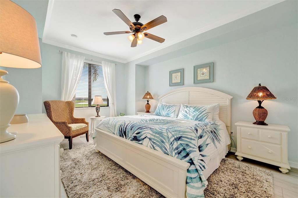 待售: $419,000 (2 贝兹, 2 浴室, 1329 平方英尺)