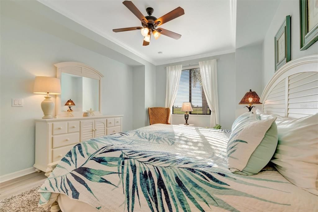 待售: $419,000 (2 贝兹, 2 浴室, 1329 平方英尺)