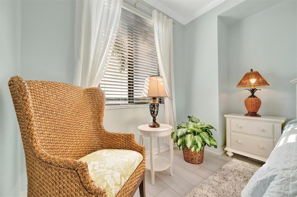 待售: $419,000 (2 贝兹, 2 浴室, 1329 平方英尺)