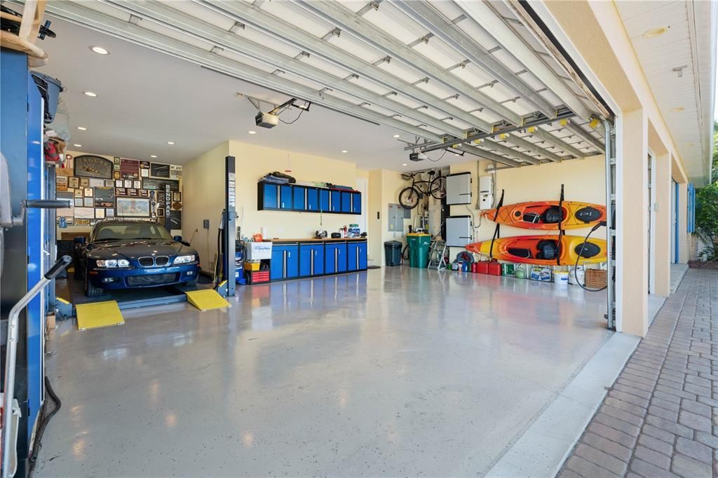 For Sale: $1,325,000 (4 beds, 3 baths, 2802 Square Feet)