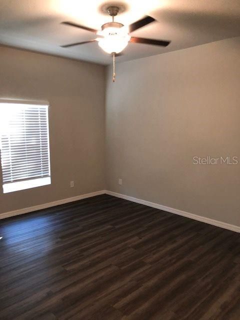 На продажу: $289,900 (3 спален, 2 ванн, 1563 Квадратных фут)