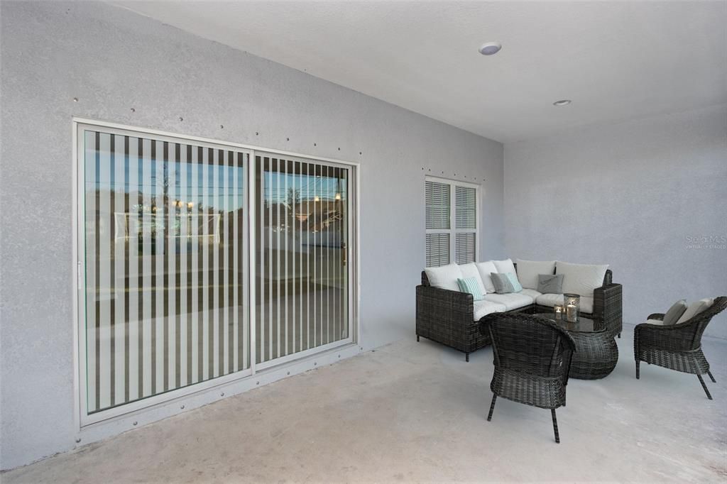 На продажу: $289,900 (3 спален, 2 ванн, 1563 Квадратных фут)