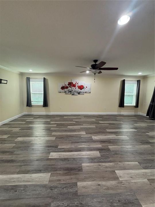 В аренду: $2,300 (3 спален, 2 ванн, 2086 Квадратных фут)