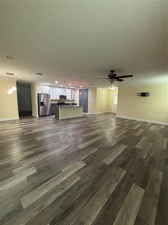 В аренду: $2,300 (3 спален, 2 ванн, 2086 Квадратных фут)