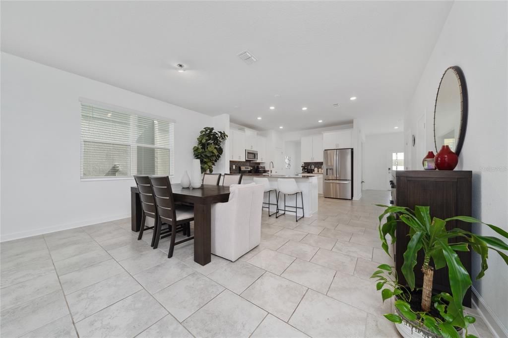 For Rent: $3,000 (3 beds, 2 baths, 2203 Square Feet)