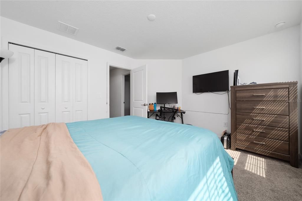 For Rent: $3,000 (3 beds, 2 baths, 2203 Square Feet)