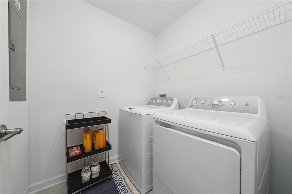 For Rent: $3,000 (3 beds, 2 baths, 2203 Square Feet)