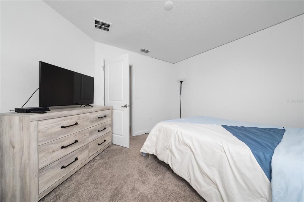 For Rent: $3,000 (3 beds, 2 baths, 2203 Square Feet)