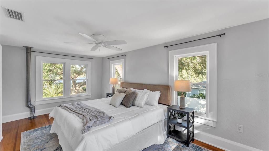 For Sale: $375,000 (3 beds, 2 baths, 1894 Square Feet)