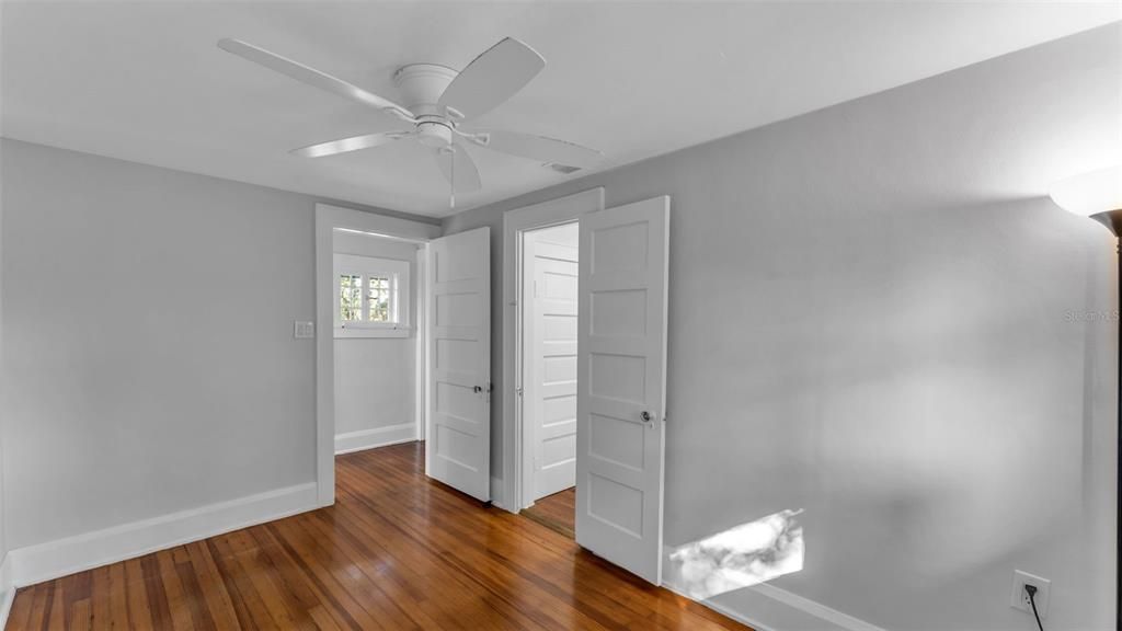 For Sale: $375,000 (3 beds, 2 baths, 1894 Square Feet)