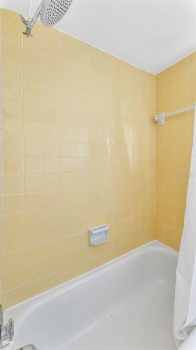 For Sale: $375,000 (3 beds, 2 baths, 1894 Square Feet)