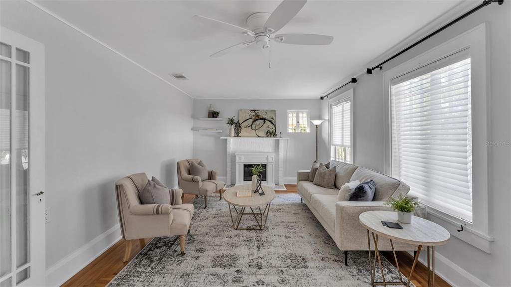 For Sale: $375,000 (3 beds, 2 baths, 1894 Square Feet)