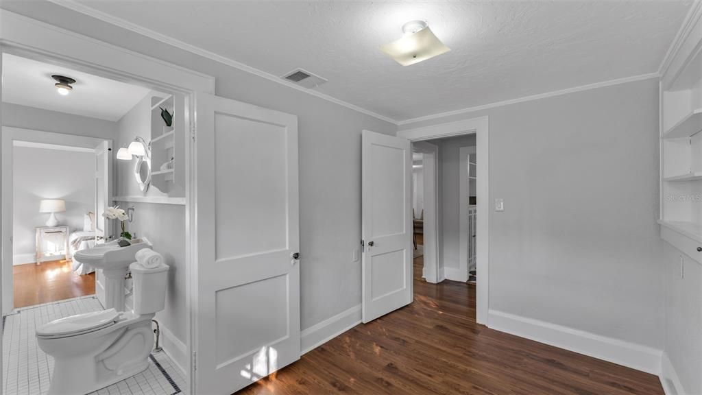 For Sale: $375,000 (3 beds, 2 baths, 1894 Square Feet)