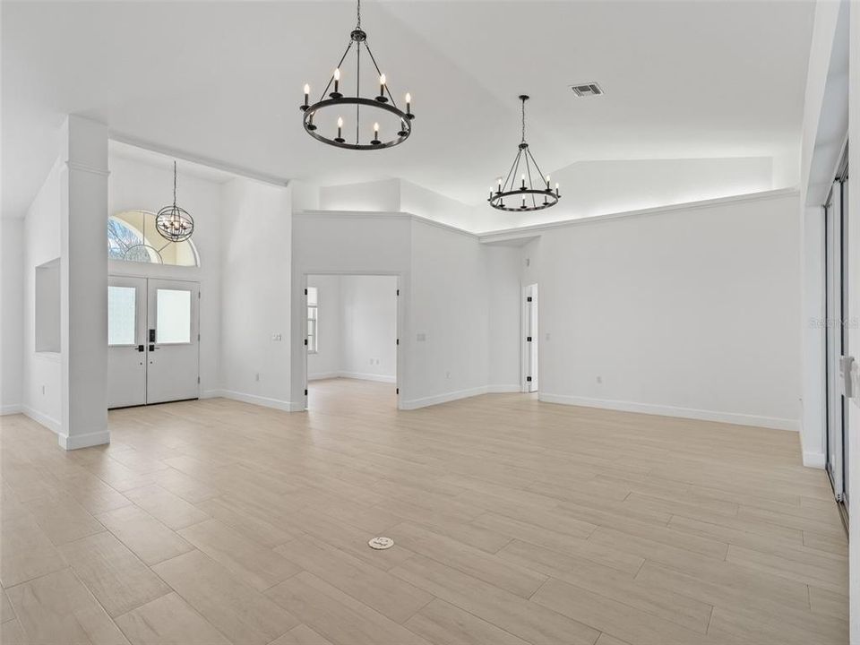 For Sale: $799,900 (3 beds, 2 baths, 2442 Square Feet)